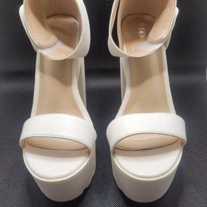 New Women's Ochenta Platform Block Heel Sandal White, Size US 6 - 6.5 / EU 36